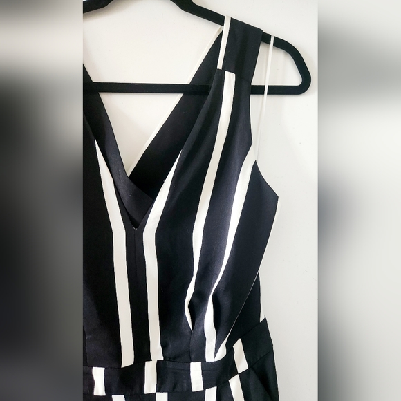 Dynamite Striped Romper - Picture 5 of 16